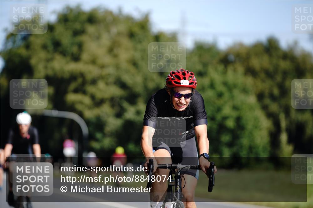 07.09.2025 - 19. Norderstedt Triathlon Michael Burmester http://msf.ph/oto/8848074 07.09.2025 11:34:22 Radfahren 190, 1184, 1357 meine-sportfotos.de