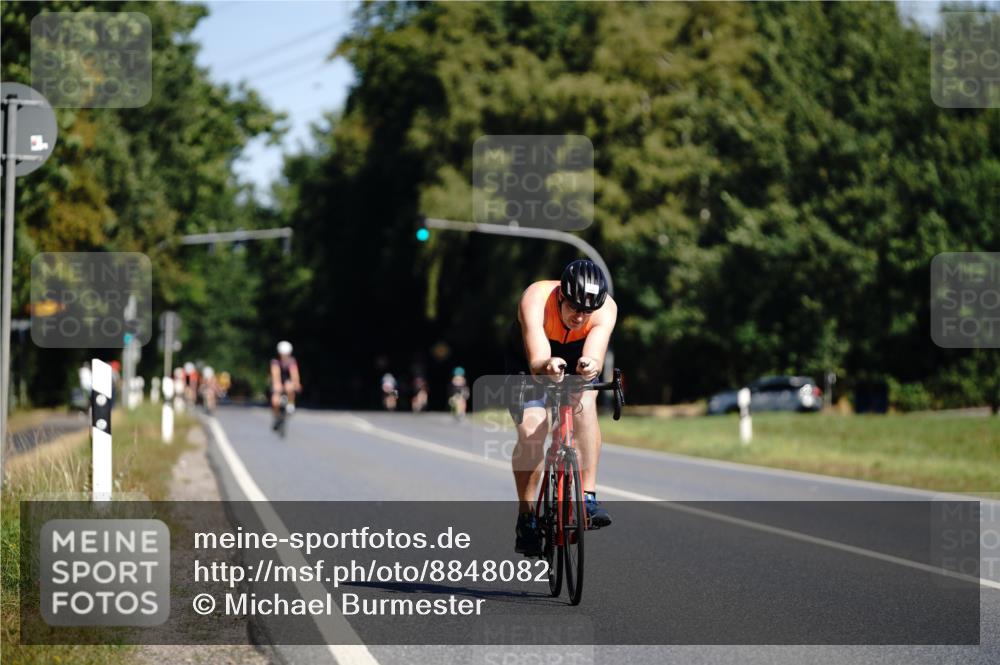 07.09.2025 - 19. Norderstedt Triathlon Michael Burmester http://msf.ph/oto/8848082 07.09.2025 11:34:25 Radfahren 833, 1184, 1357 meine-sportfotos.de