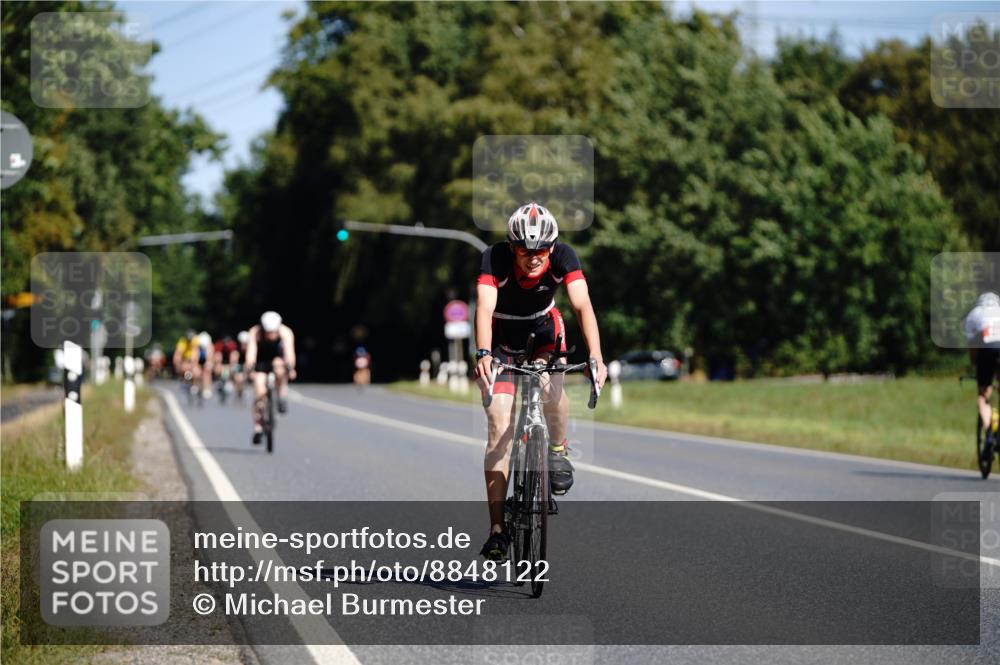 07.09.2025 - 19. Norderstedt Triathlon Michael Burmester http://msf.ph/oto/8848122 07.09.2025 11:34:52 Radfahren 199, 1207 meine-sportfotos.de
