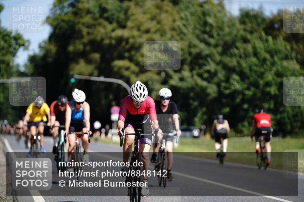 07.09.2025 - 19. Norderstedt Triathlon Michael Burmester http://msf.ph/oto/8848142 07.09.2025 11:35:01 Radfahren 155, 280, 793, 1244 meine-sportfotos.de