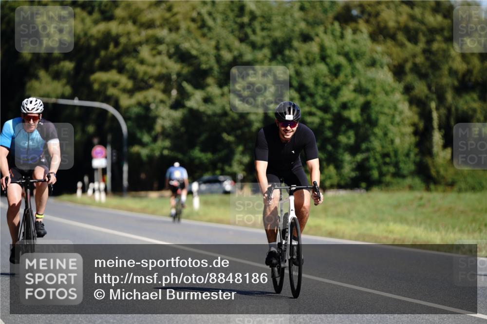 07.09.2025 - 19. Norderstedt Triathlon Michael Burmester http://msf.ph/oto/8848186 07.09.2025 11:35:20 Radfahren 191, 734, 775 meine-sportfotos.de