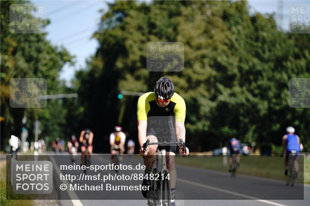 07.09.2025 - 19. Norderstedt Triathlon Michael Burmester http://msf.ph/oto/8848214 07.09.2025 11:35:30 Radfahren 279 meine-sportfotos.de