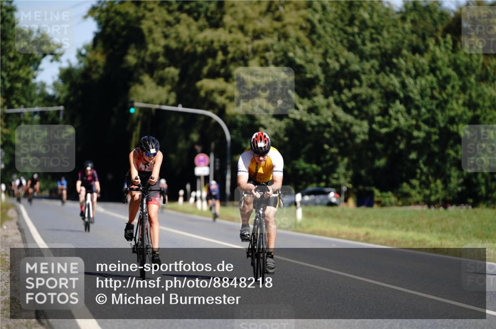 07.09.2025 - 19. Norderstedt Triathlon Michael Burmester http://msf.ph/oto/8848218 07.09.2025 11:35:34 Radfahren 279, 795, 1170 meine-sportfotos.de