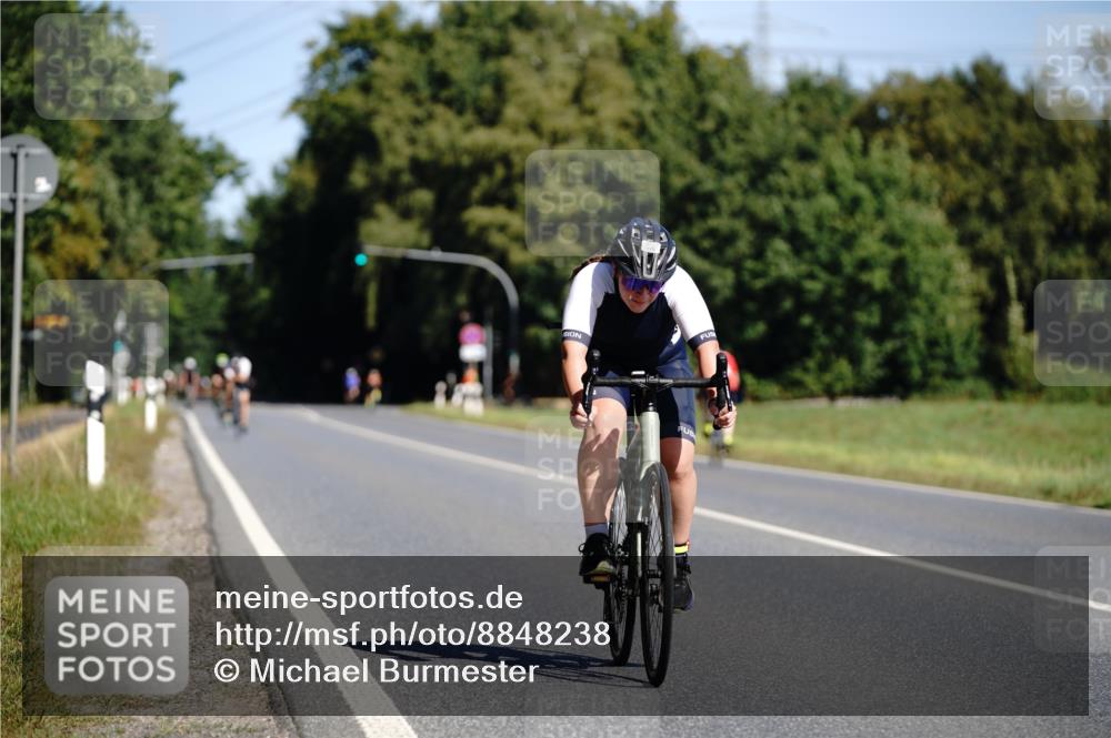 07.09.2025 - 19. Norderstedt Triathlon Michael Burmester http://msf.ph/oto/8848238 07.09.2025 11:35:50 Radfahren 252, 303, 815 meine-sportfotos.de