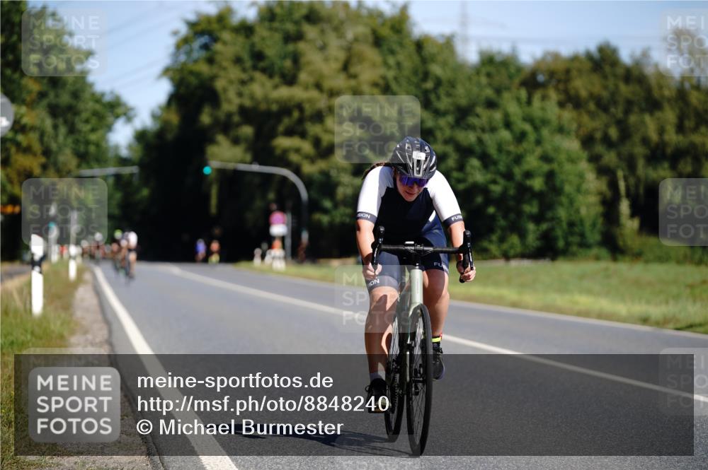 07.09.2025 - 19. Norderstedt Triathlon Michael Burmester http://msf.ph/oto/8848240 07.09.2025 11:35:50 Radfahren 252, 303, 815 meine-sportfotos.de