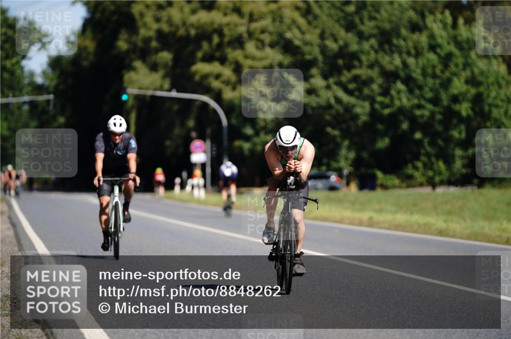07.09.2025 - 19. Norderstedt Triathlon Michael Burmester http://msf.ph/oto/8848262 07.09.2025 11:36:05 Radfahren 1383 meine-sportfotos.de