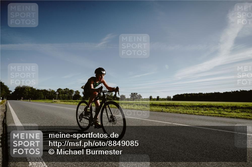 07.09.2025 - 19. Norderstedt Triathlon Michael Burmester http://msf.ph/oto/8849085 07.09.2025 09:37:02 Radfahren 553 meine-sportfotos.de