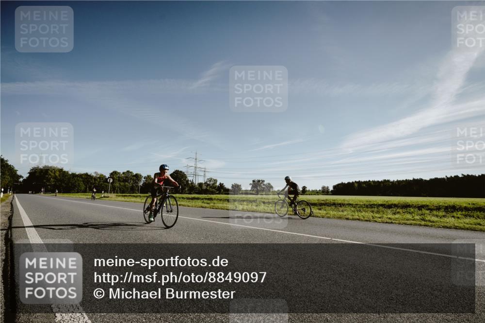 07.09.2025 - 19. Norderstedt Triathlon Michael Burmester http://msf.ph/oto/8849097 07.09.2025 09:37:31 Radfahren 583 meine-sportfotos.de