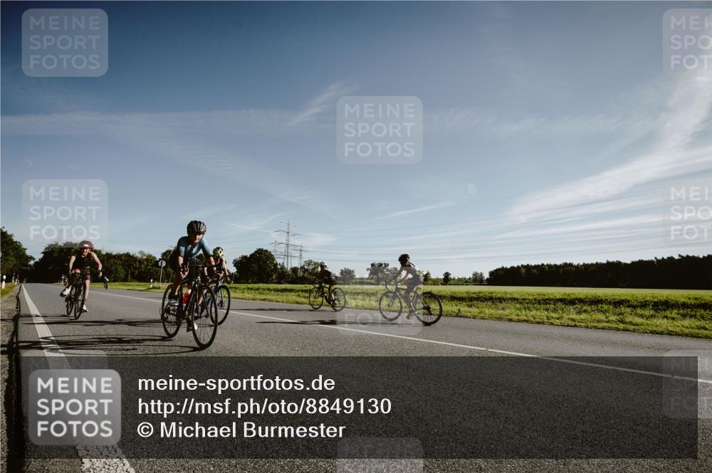 07.09.2025 - 19. Norderstedt Triathlon Michael Burmester http://msf.ph/oto/8849130 07.09.2025 09:38:04 Radfahren 594, 600, 604 meine-sportfotos.de
