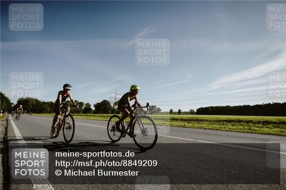 07.09.2025 - 19. Norderstedt Triathlon Michael Burmester http://msf.ph/oto/8849209 07.09.2025 09:39:11 Radfahren 568, 572, 586, 613 meine-sportfotos.de