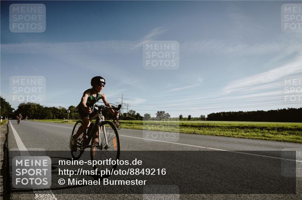 07.09.2025 - 19. Norderstedt Triathlon Michael Burmester http://msf.ph/oto/8849216 07.09.2025 09:39:15 Radfahren 572, 586, 587, 613 meine-sportfotos.de
