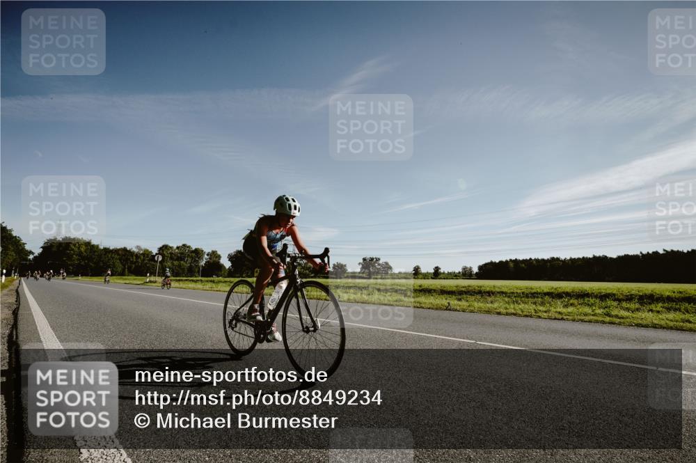07.09.2025 - 19. Norderstedt Triathlon Michael Burmester http://msf.ph/oto/8849234 07.09.2025 09:39:37 Radfahren 566, 603, 618 meine-sportfotos.de