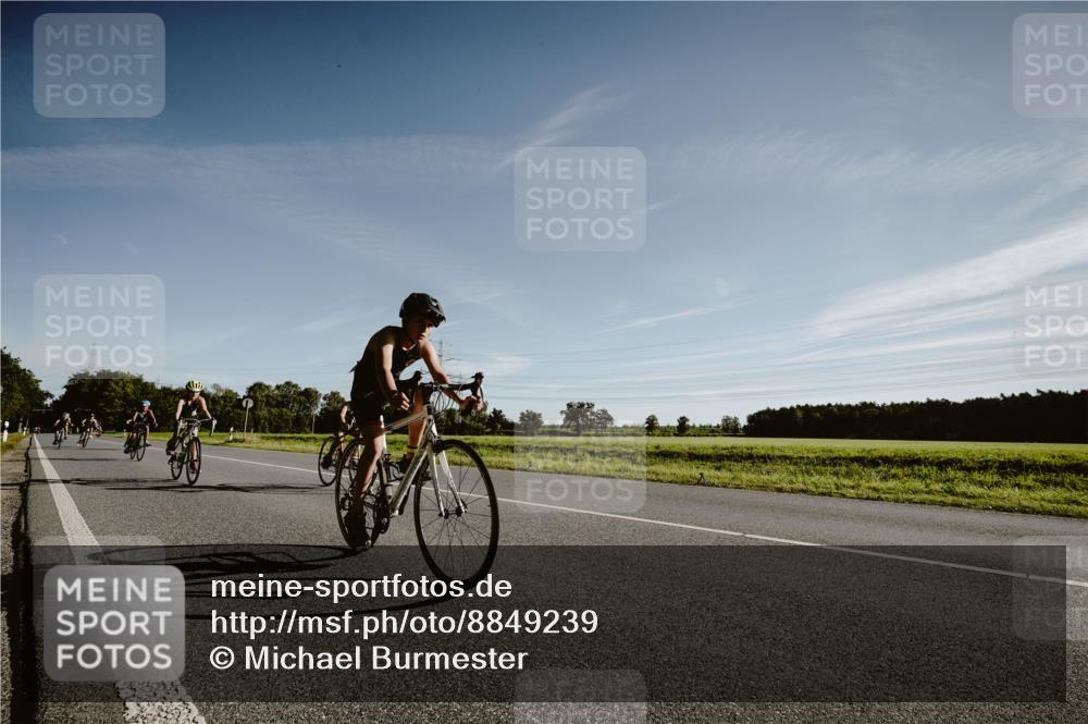 07.09.2025 - 19. Norderstedt Triathlon Michael Burmester http://msf.ph/oto/8849239 07.09.2025 09:39:45 Radfahren 567, 607, 614, 625, 629 meine-sportfotos.de