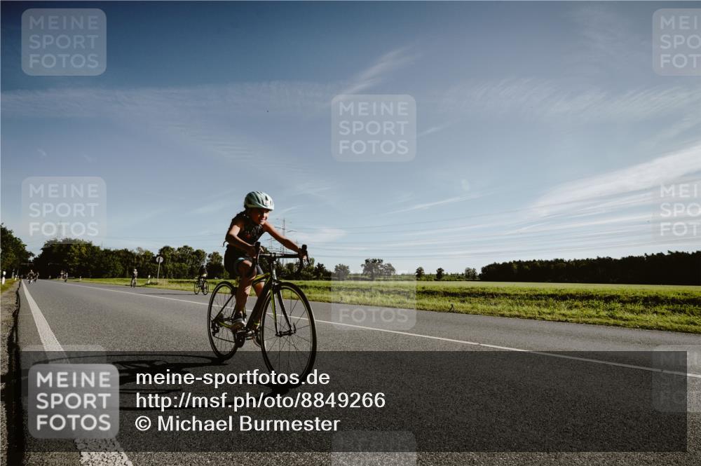 07.09.2025 - 19. Norderstedt Triathlon Michael Burmester http://msf.ph/oto/8849266 07.09.2025 09:40:09 Radfahren 617 meine-sportfotos.de