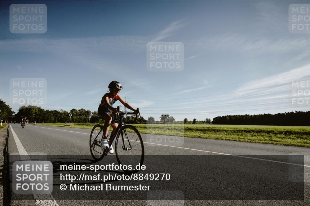 07.09.2025 - 19. Norderstedt Triathlon Michael Burmester http://msf.ph/oto/8849270 07.09.2025 09:40:15 Radfahren 592 meine-sportfotos.de