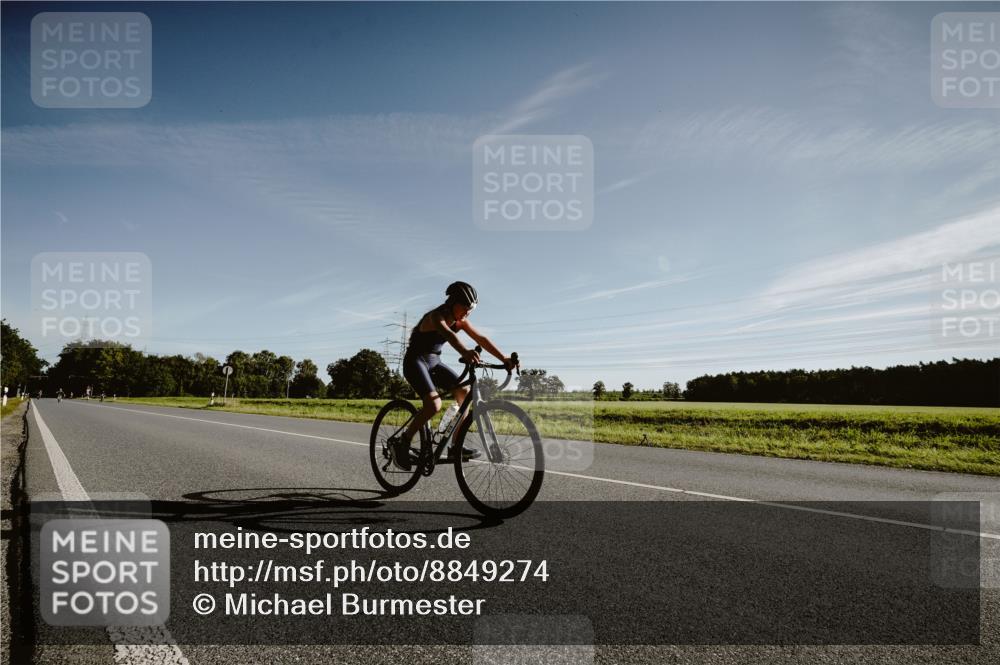 07.09.2025 - 19. Norderstedt Triathlon Michael Burmester http://msf.ph/oto/8849274 07.09.2025 09:40:18 Radfahren 592, 619 meine-sportfotos.de