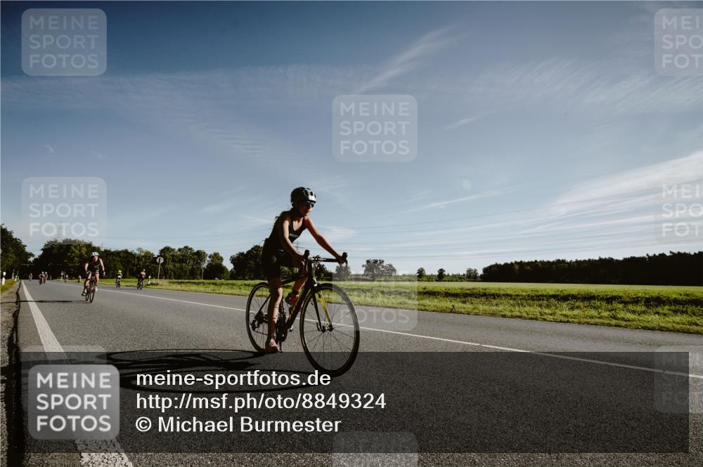 07.09.2025 - 19. Norderstedt Triathlon Michael Burmester http://msf.ph/oto/8849324 07.09.2025 09:41:13 Radfahren 565, 584, 599, 616 meine-sportfotos.de