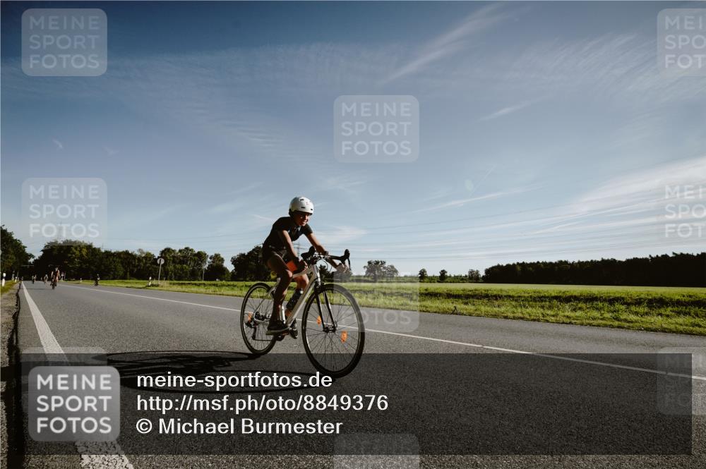 07.09.2025 - 19. Norderstedt Triathlon Michael Burmester http://msf.ph/oto/8849376 07.09.2025 09:42:23 Radfahren 575 meine-sportfotos.de