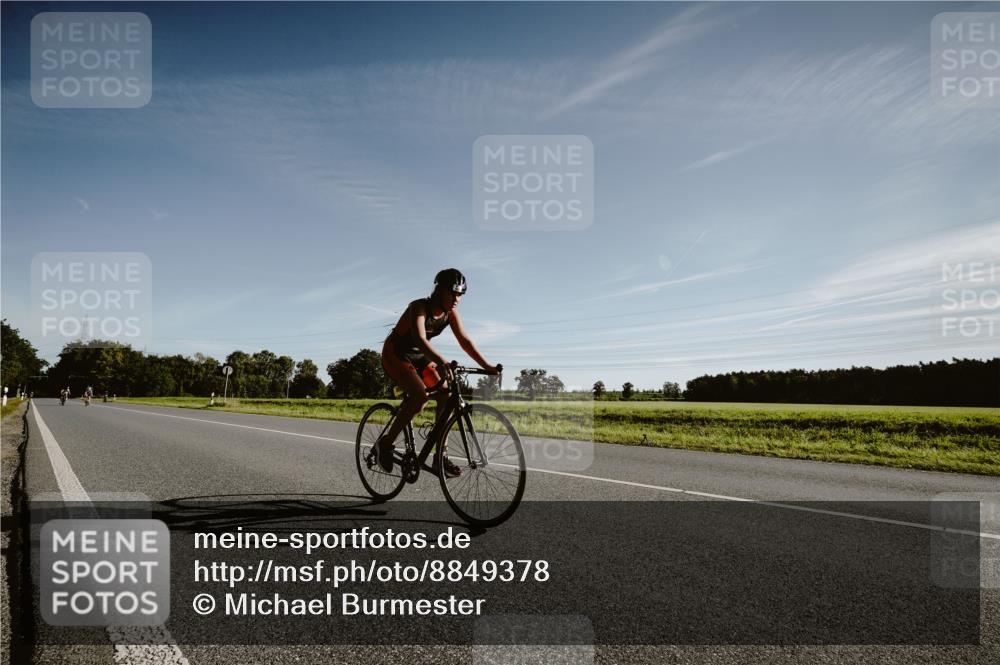 07.09.2025 - 19. Norderstedt Triathlon Michael Burmester http://msf.ph/oto/8849378 07.09.2025 09:42:27 Radfahren 575, 632 meine-sportfotos.de