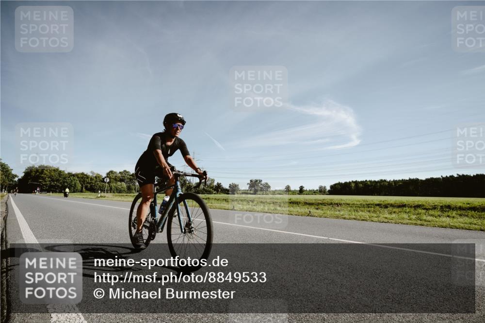 07.09.2025 - 19. Norderstedt Triathlon Michael Burmester http://msf.ph/oto/8849533 07.09.2025 10:26:15 Radfahren 1117 meine-sportfotos.de