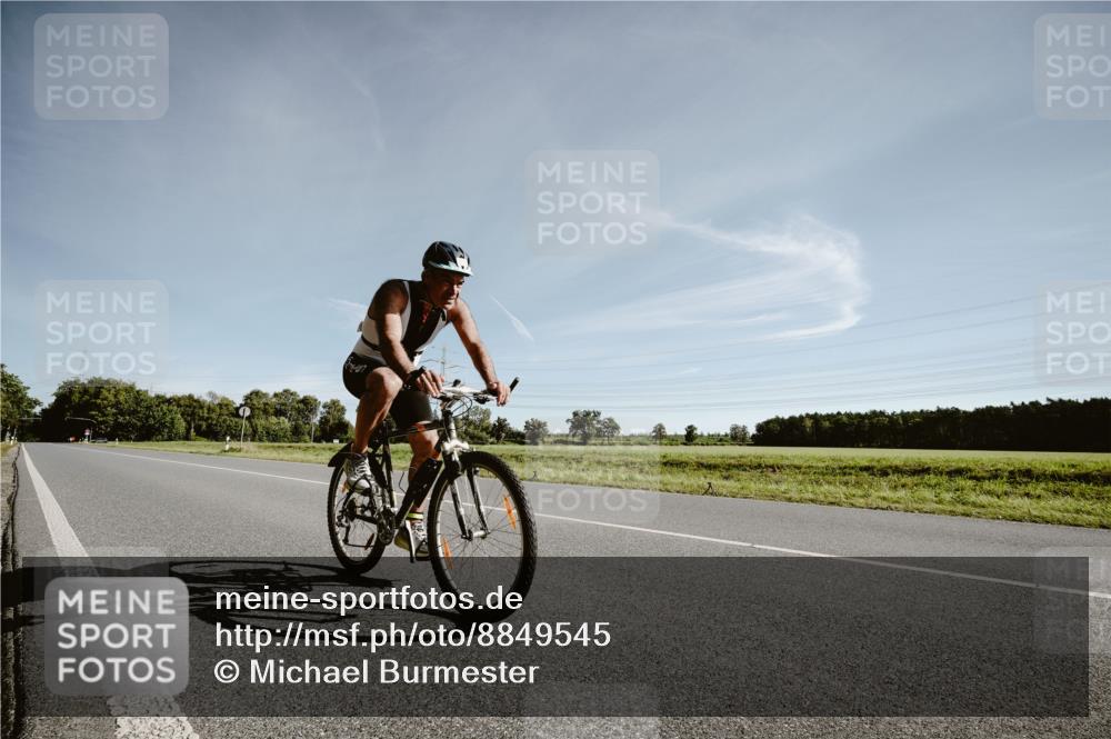 07.09.2025 - 19. Norderstedt Triathlon Michael Burmester http://msf.ph/oto/8849545 07.09.2025 10:27:29 Radfahren 1140 meine-sportfotos.de