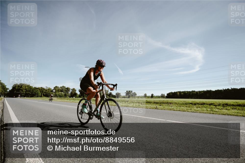 07.09.2025 - 19. Norderstedt Triathlon Michael Burmester http://msf.ph/oto/8849556 07.09.2025 10:28:58 Radfahren 1141 meine-sportfotos.de