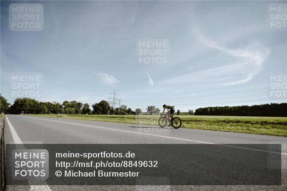 07.09.2025 - 19. Norderstedt Triathlon Michael Burmester http://msf.ph/oto/8849632 07.09.2025 10:31:03 Radfahren  meine-sportfotos.de