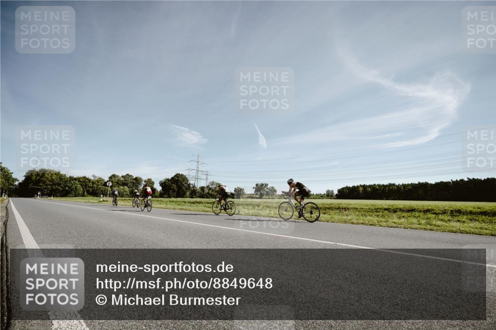 07.09.2025 - 19. Norderstedt Triathlon Michael Burmester http://msf.ph/oto/8849648 07.09.2025 10:31:12 Radfahren  meine-sportfotos.de