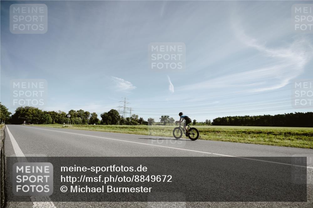 07.09.2025 - 19. Norderstedt Triathlon Michael Burmester http://msf.ph/oto/8849672 07.09.2025 10:32:14 Radfahren  meine-sportfotos.de