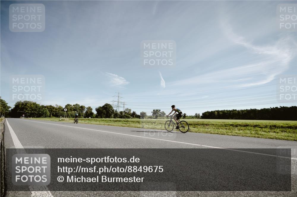 07.09.2025 - 19. Norderstedt Triathlon Michael Burmester http://msf.ph/oto/8849675 07.09.2025 10:32:16 Radfahren  meine-sportfotos.de