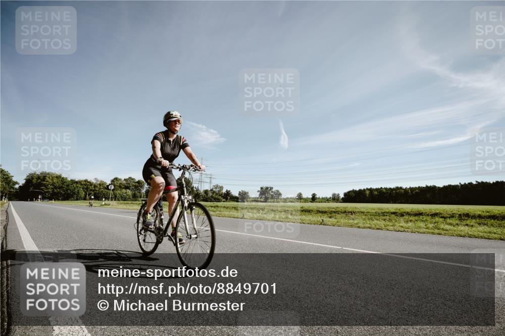 07.09.2025 - 19. Norderstedt Triathlon Michael Burmester http://msf.ph/oto/8849701 07.09.2025 10:32:59 Radfahren 1123 meine-sportfotos.de