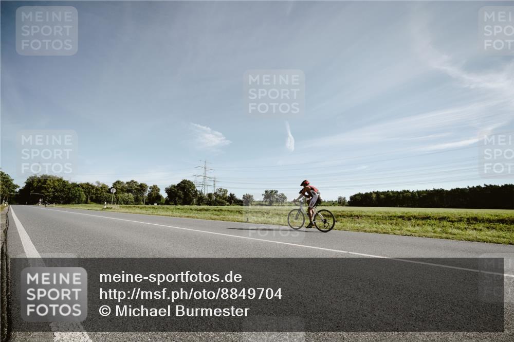 07.09.2025 - 19. Norderstedt Triathlon Michael Burmester http://msf.ph/oto/8849704 07.09.2025 10:33:06 Radfahren  meine-sportfotos.de