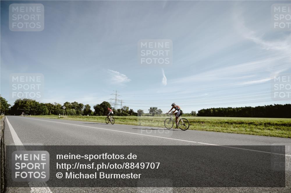 07.09.2025 - 19. Norderstedt Triathlon Michael Burmester http://msf.ph/oto/8849707 07.09.2025 10:33:07 Radfahren  meine-sportfotos.de
