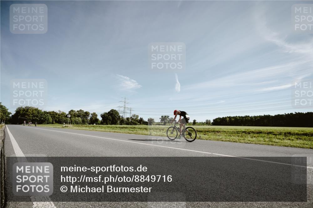 07.09.2025 - 19. Norderstedt Triathlon Michael Burmester http://msf.ph/oto/8849716 07.09.2025 10:33:16 Radfahren  meine-sportfotos.de