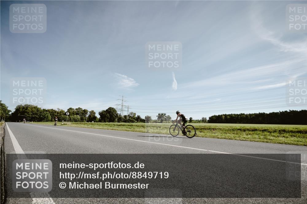 07.09.2025 - 19. Norderstedt Triathlon Michael Burmester http://msf.ph/oto/8849719 07.09.2025 10:33:19 Radfahren  meine-sportfotos.de