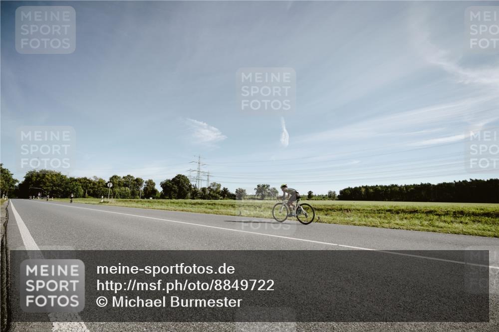 07.09.2025 - 19. Norderstedt Triathlon Michael Burmester http://msf.ph/oto/8849722 07.09.2025 10:33:24 Radfahren  meine-sportfotos.de