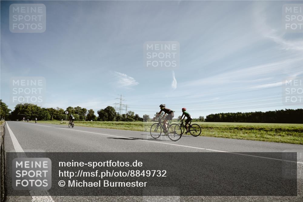 07.09.2025 - 19. Norderstedt Triathlon Michael Burmester http://msf.ph/oto/8849732 07.09.2025 10:33:37 Radfahren  meine-sportfotos.de