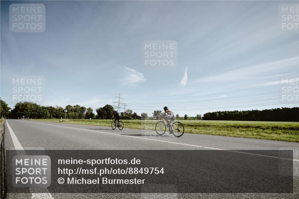 07.09.2025 - 19. Norderstedt Triathlon Michael Burmester http://msf.ph/oto/8849754 07.09.2025 10:35:29 Radfahren  meine-sportfotos.de