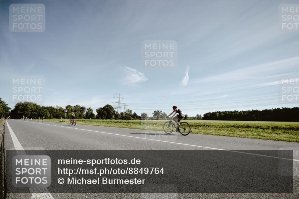 07.09.2025 - 19. Norderstedt Triathlon Michael Burmester http://msf.ph/oto/8849764 07.09.2025 10:35:39 Radfahren  meine-sportfotos.de