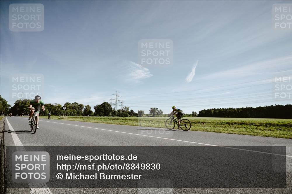 07.09.2025 - 19. Norderstedt Triathlon Michael Burmester http://msf.ph/oto/8849830 07.09.2025 10:37:00 Radfahren 663 meine-sportfotos.de
