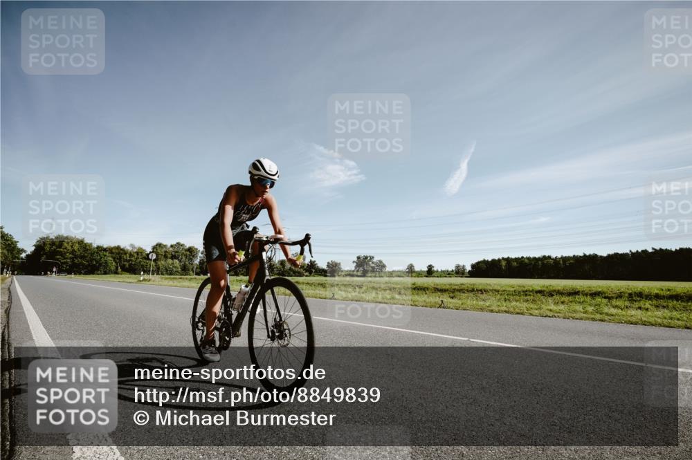 07.09.2025 - 19. Norderstedt Triathlon Michael Burmester http://msf.ph/oto/8849839 07.09.2025 10:37:15 Radfahren 657 meine-sportfotos.de