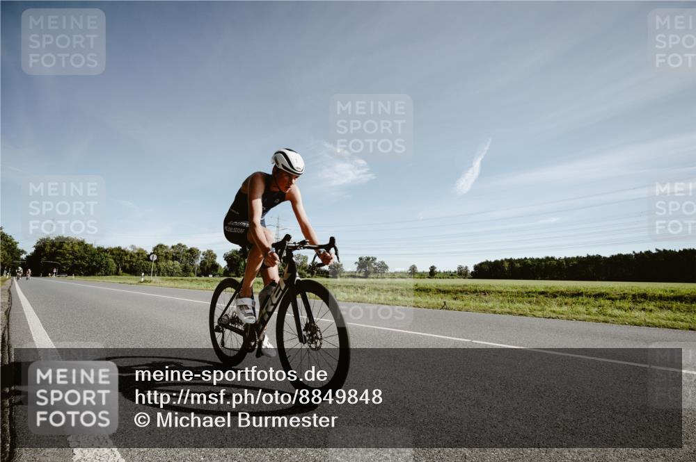 07.09.2025 - 19. Norderstedt Triathlon Michael Burmester http://msf.ph/oto/8849848 07.09.2025 10:37:44 Radfahren 673 meine-sportfotos.de