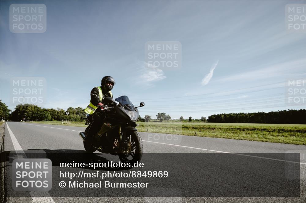 07.09.2025 - 19. Norderstedt Triathlon Michael Burmester http://msf.ph/oto/8849869 07.09.2025 10:37:57 Radfahren 86 meine-sportfotos.de