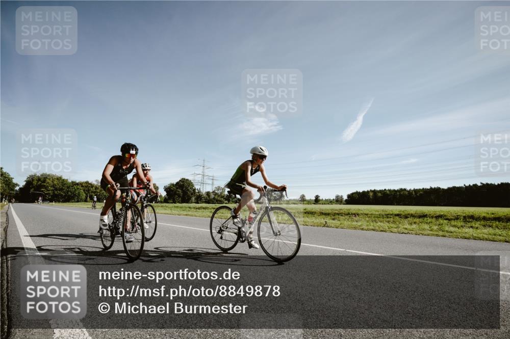 07.09.2025 - 19. Norderstedt Triathlon Michael Burmester http://msf.ph/oto/8849878 07.09.2025 10:38:24 Radfahren 112, 672, 690 meine-sportfotos.de