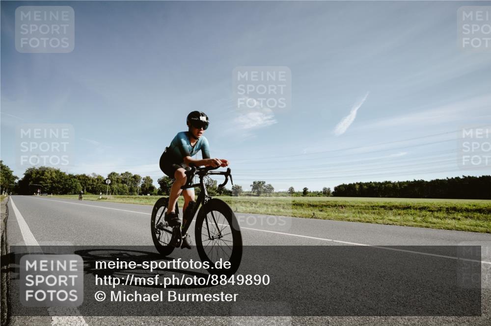 07.09.2025 - 19. Norderstedt Triathlon Michael Burmester http://msf.ph/oto/8849890 07.09.2025 10:38:50 Radfahren 685 meine-sportfotos.de