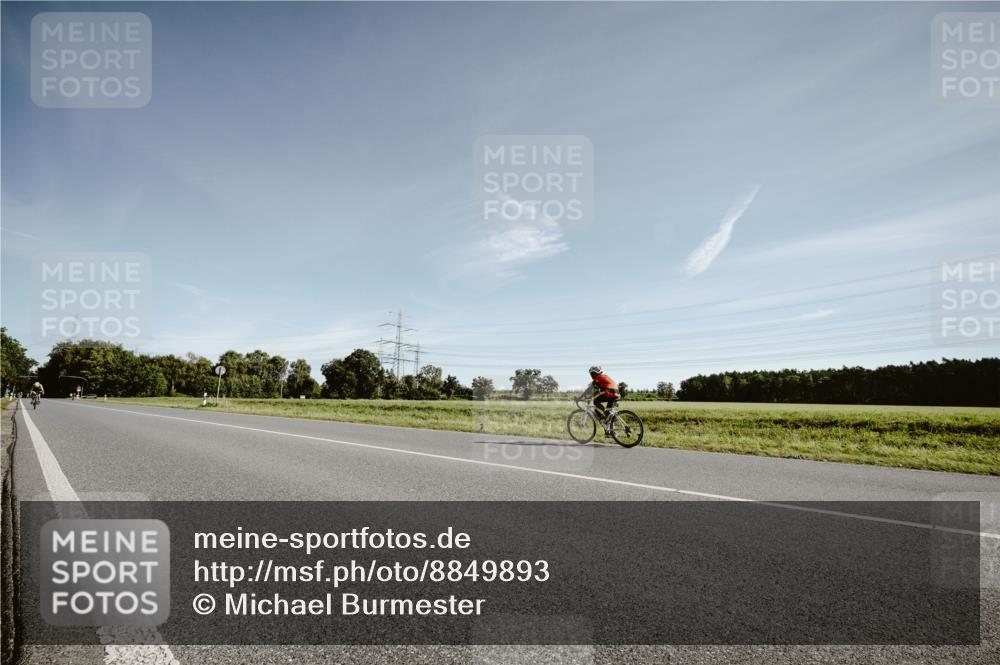 07.09.2025 - 19. Norderstedt Triathlon Michael Burmester http://msf.ph/oto/8849893 07.09.2025 10:39:01 Radfahren 676 meine-sportfotos.de
