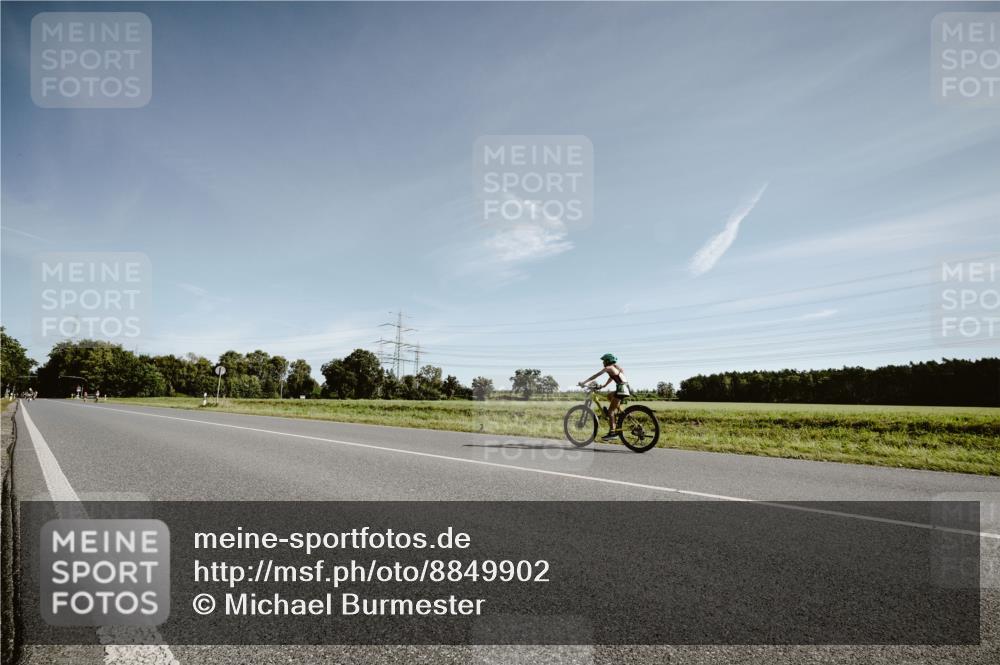 07.09.2025 - 19. Norderstedt Triathlon Michael Burmester http://msf.ph/oto/8849902 07.09.2025 10:39:11 Radfahren  meine-sportfotos.de
