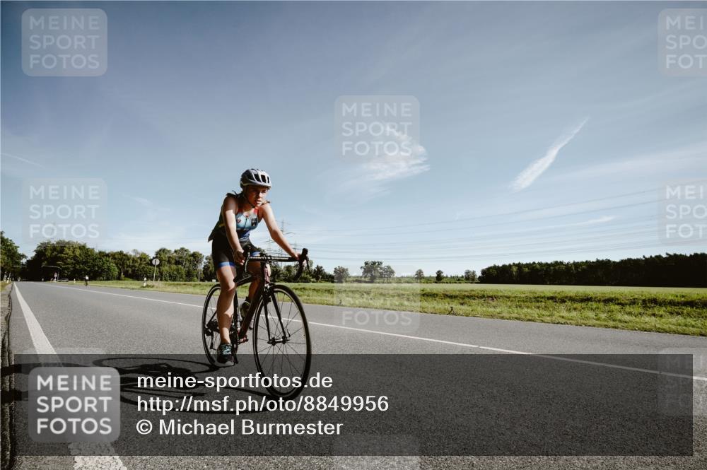 07.09.2025 - 19. Norderstedt Triathlon Michael Burmester http://msf.ph/oto/8849956 07.09.2025 10:40:30 Radfahren 131 meine-sportfotos.de