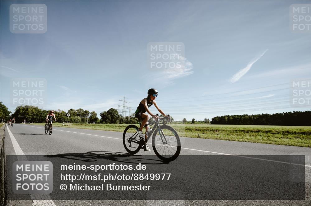 07.09.2025 - 19. Norderstedt Triathlon Michael Burmester http://msf.ph/oto/8849977 07.09.2025 10:41:01 Radfahren 57, 70, 89, 114, 669 meine-sportfotos.de