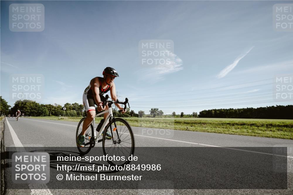 07.09.2025 - 19. Norderstedt Triathlon Michael Burmester http://msf.ph/oto/8849986 07.09.2025 10:41:07 Radfahren 57, 670, 691 meine-sportfotos.de